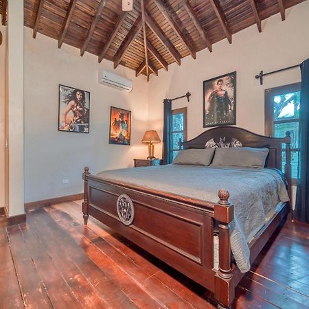 Caribe Tesoro Hotel West Bay Ngoại thất bức ảnh