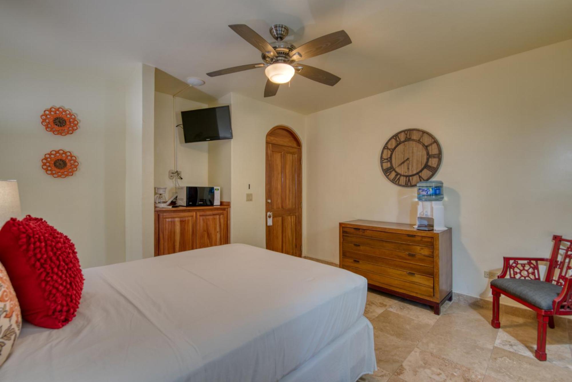 Caribe Tesoro Hotel West Bay Ngoại thất bức ảnh