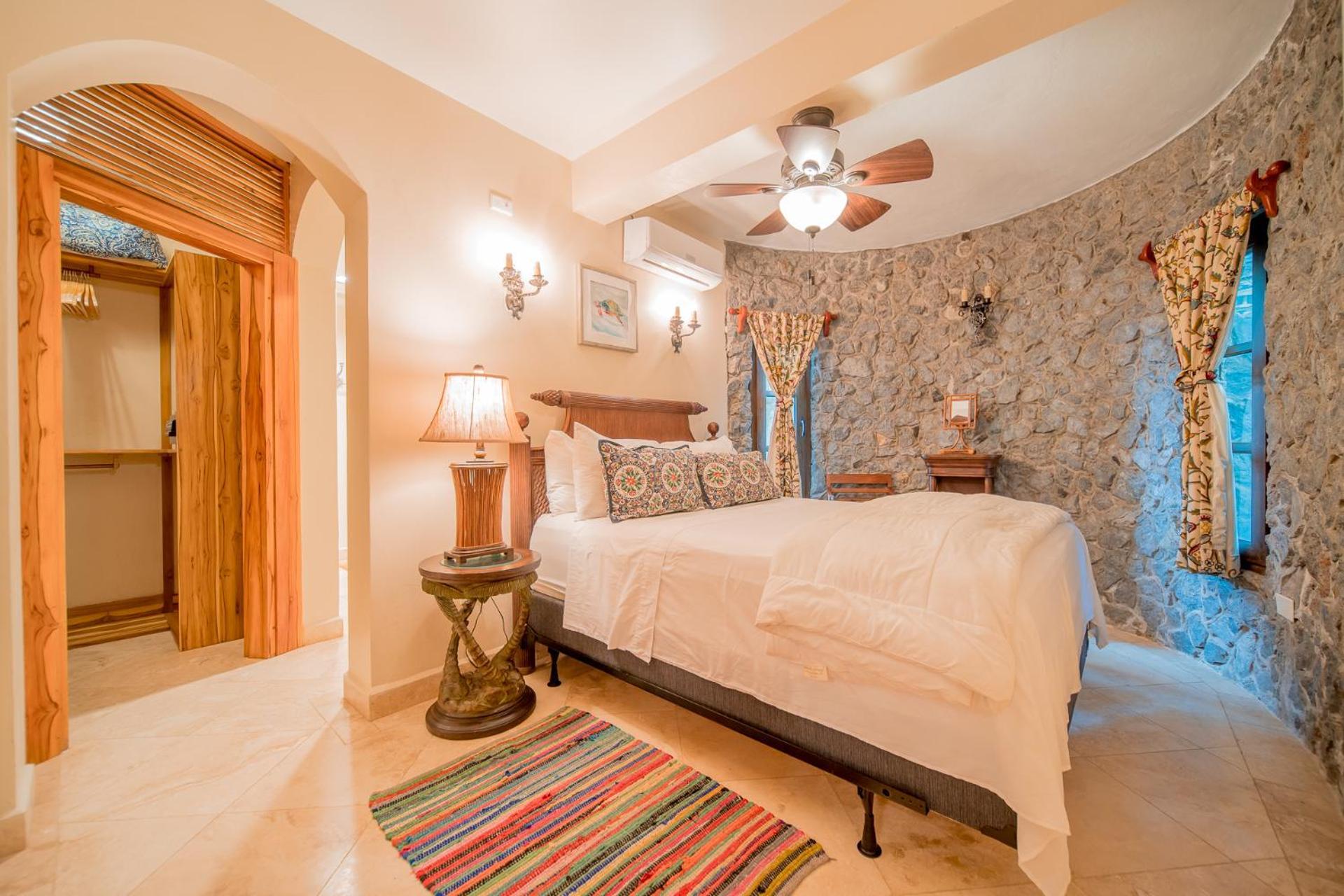 Caribe Tesoro Hotel West Bay Ngoại thất bức ảnh
