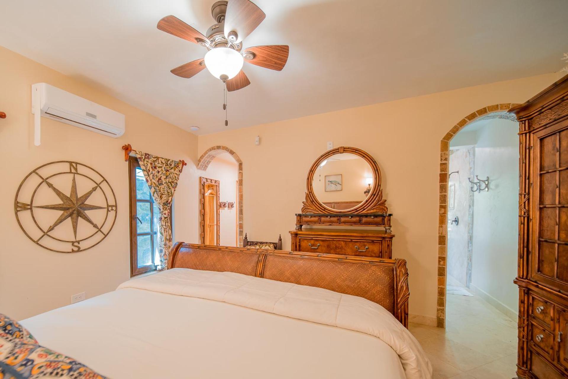 Caribe Tesoro Hotel West Bay Ngoại thất bức ảnh