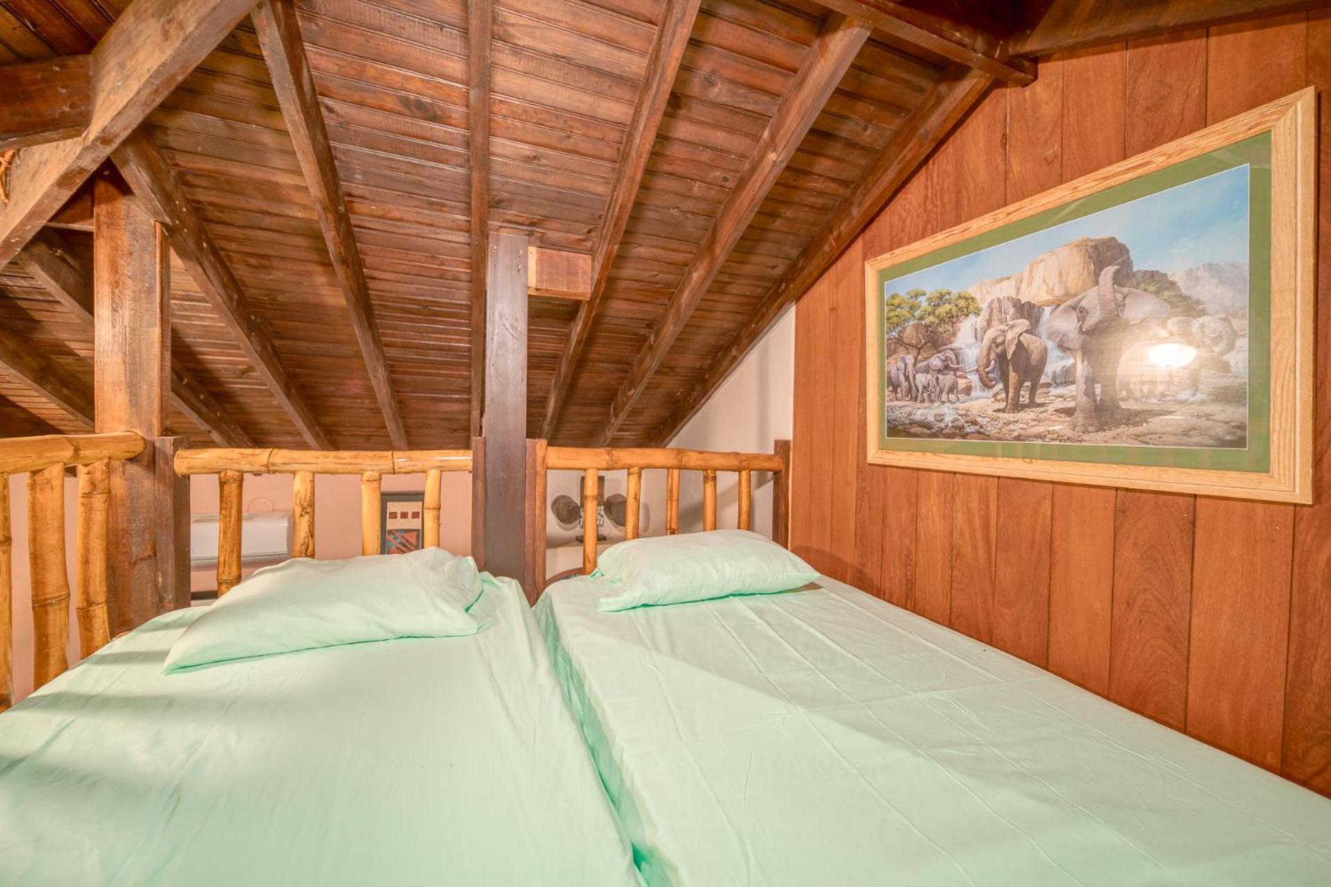 Caribe Tesoro Hotel West Bay Ngoại thất bức ảnh