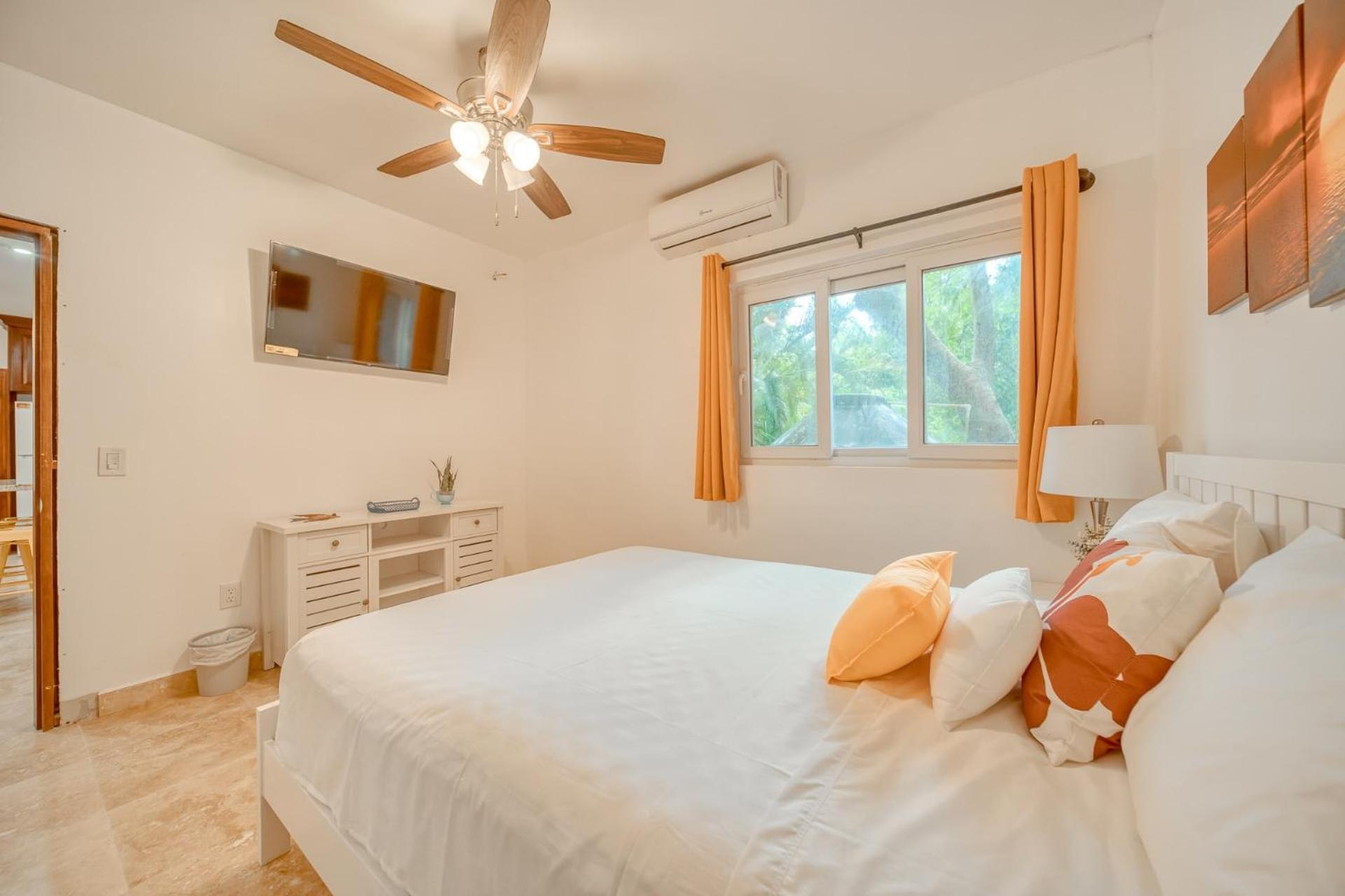 Caribe Tesoro Hotel West Bay Ngoại thất bức ảnh