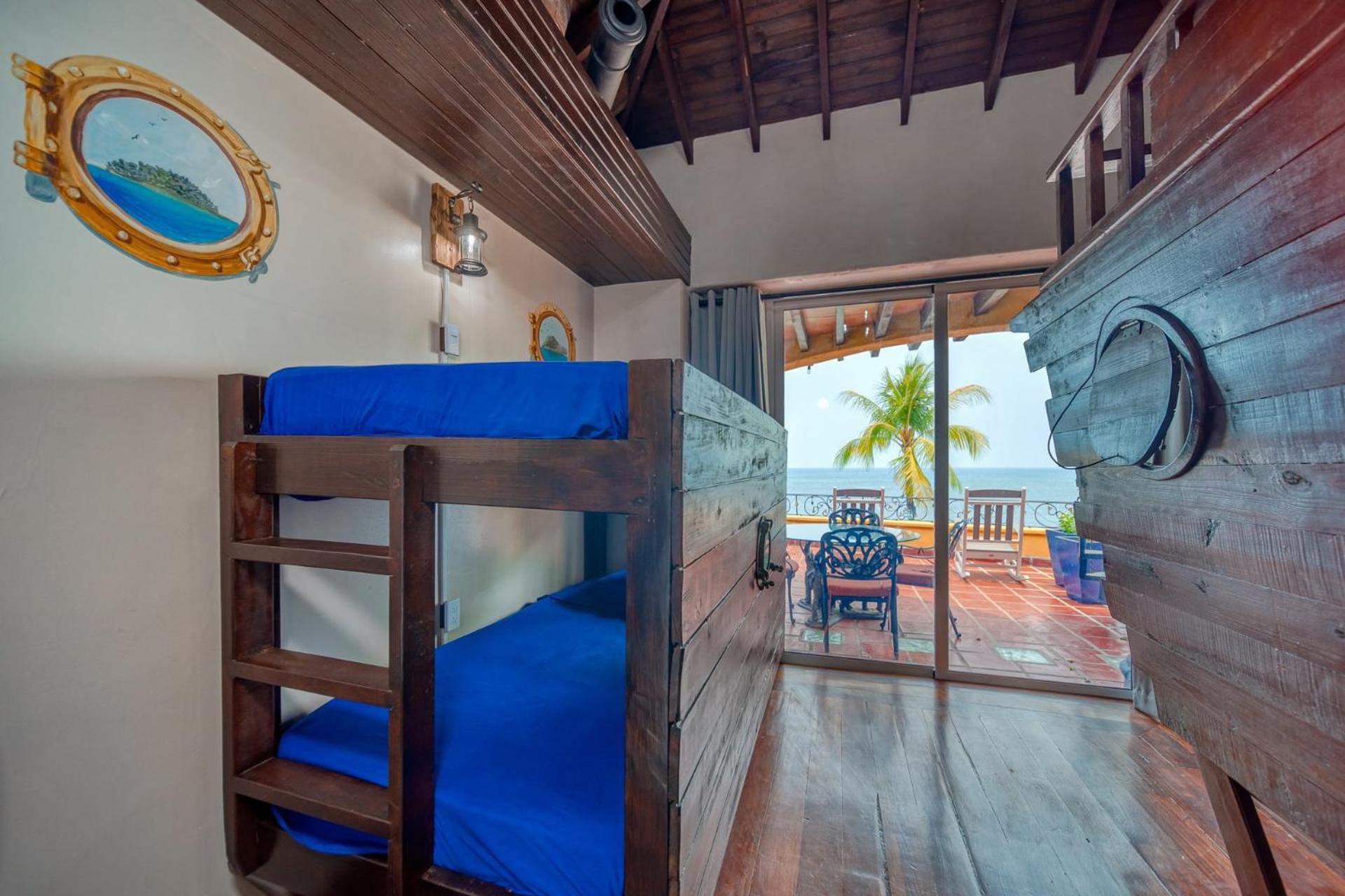 Caribe Tesoro Hotel West Bay Ngoại thất bức ảnh